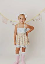 Load image into Gallery viewer, Girls Spring Layered Eyelet Trim Tunic Top w/ Shorts
