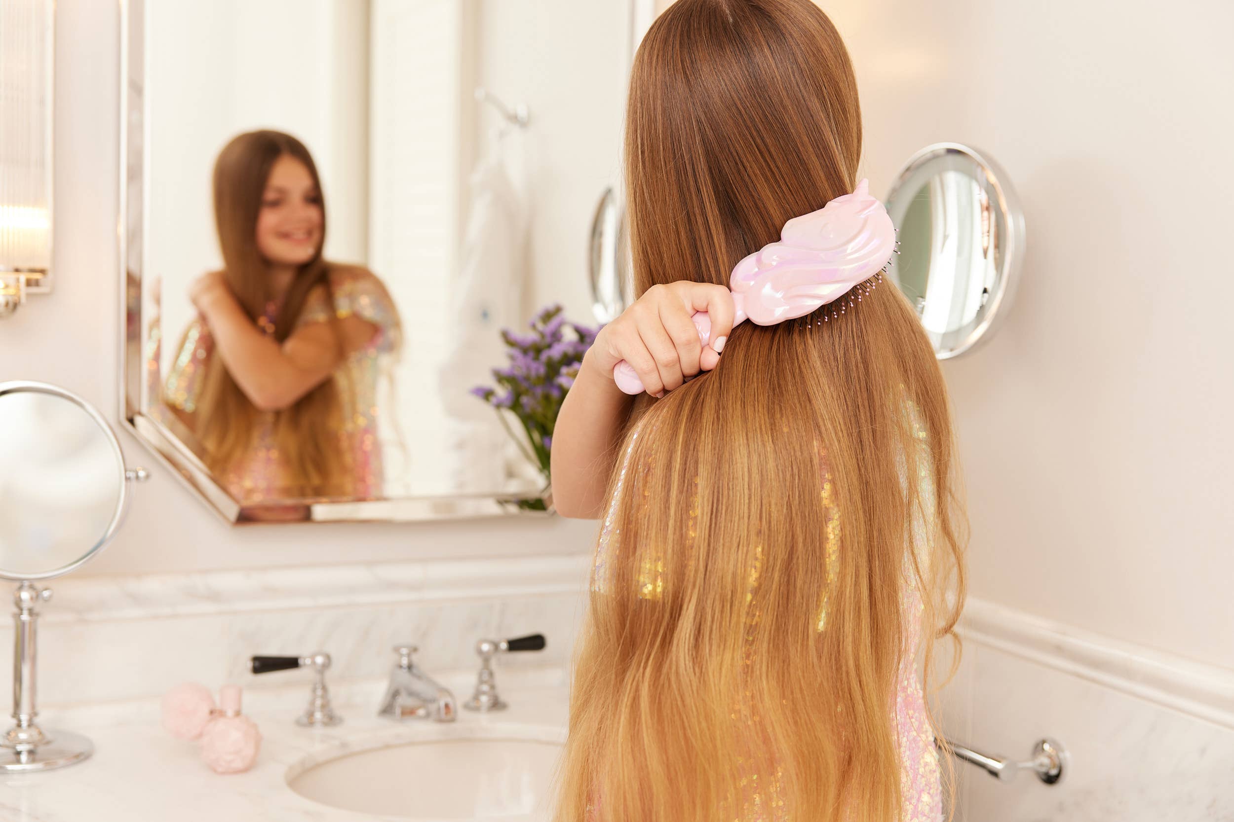 Glimmer Wish - Unicorn Hair Detangling Brush