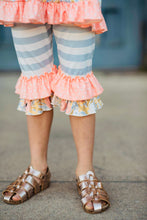 Load image into Gallery viewer, Gray &amp; Peach Floral Stripe Ruffle Lace Pocket Capri Set
