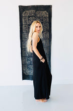 Load image into Gallery viewer, The Perfect Maxi Dress (Black)
